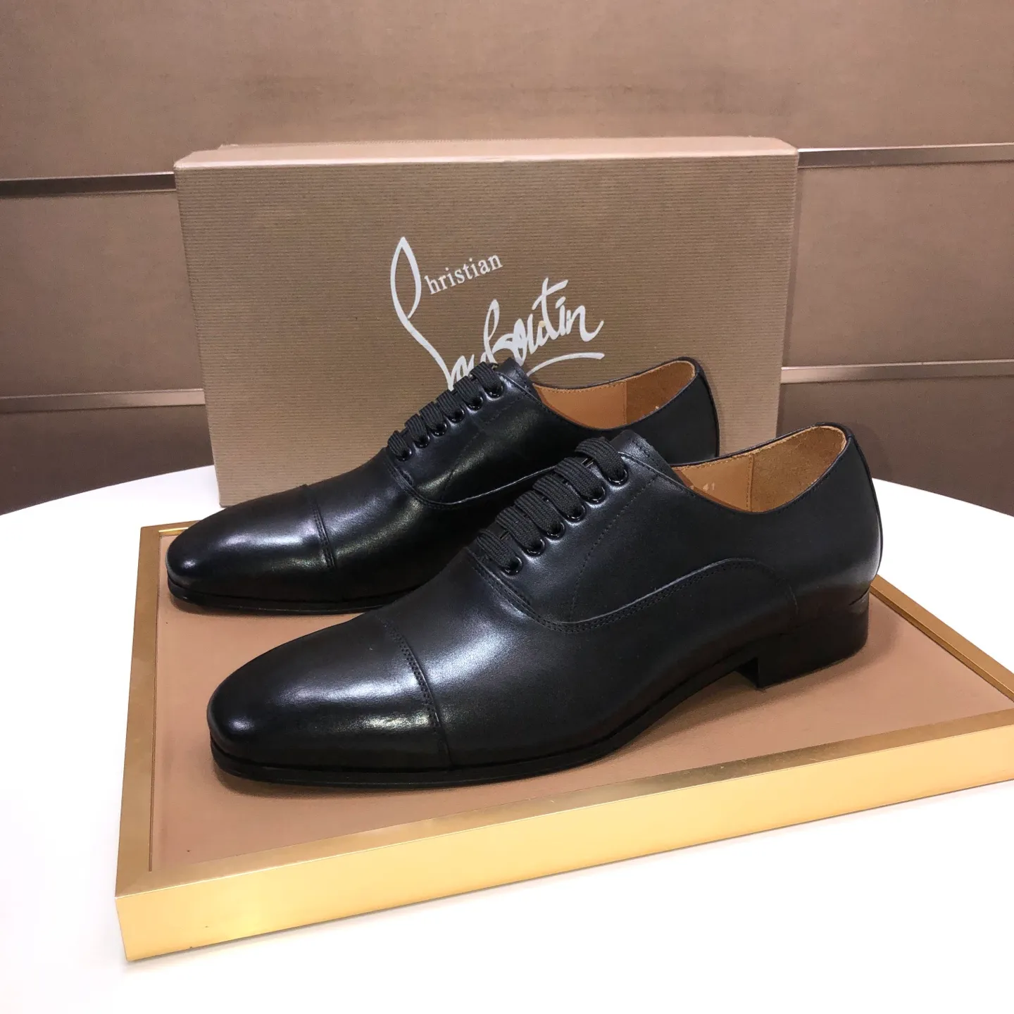 Men's shoes 💰620💰 [Chrstian Loubotin] Red-soled shoes 💋Original mold opening, the highest version on the market, purely handmade ❗️Imported rivets, imported high-end diamonds ➕The upper is made of imported cowhide, and the first layer of water-dyed cowhide lining! Original EU high-gloss outsole.38-44
